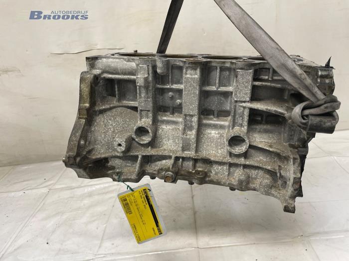 Used Engine crankcase Kia Soul I (AM) 1.6 CVVT 16V Price € 350,00 Margin scheme offered by Autobedrijf Brooks