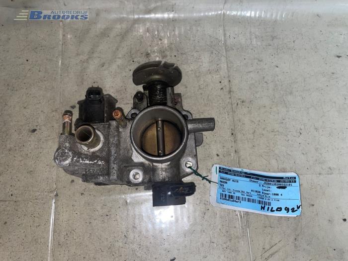 Używane Przepustnica Mazda 323 C (BA13) 1.5i 16V Cena € 20,00 Procedura marży oferowane przez Autobedrijf Brooks