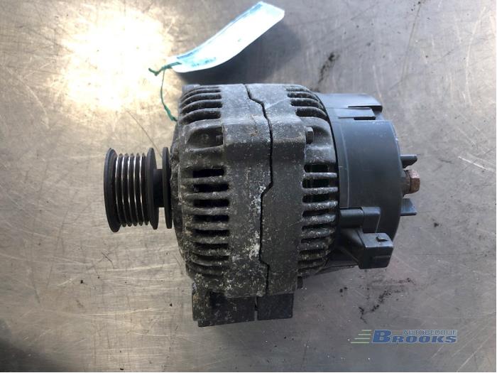 Gebrauchte Dynamo Volkswagen Polo III Classic (6KV2) 1.6i 75 Preis € 15,00 Margenregelung angeboten von Autobedrijf Brooks