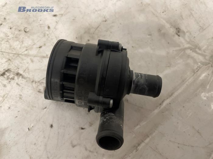 Begagnade Extra vattenpump Volkswagen Crafter 2.0 BiTDI Pris € 10,00 Marginaltabell erbjuds av Autobedrijf Brooks