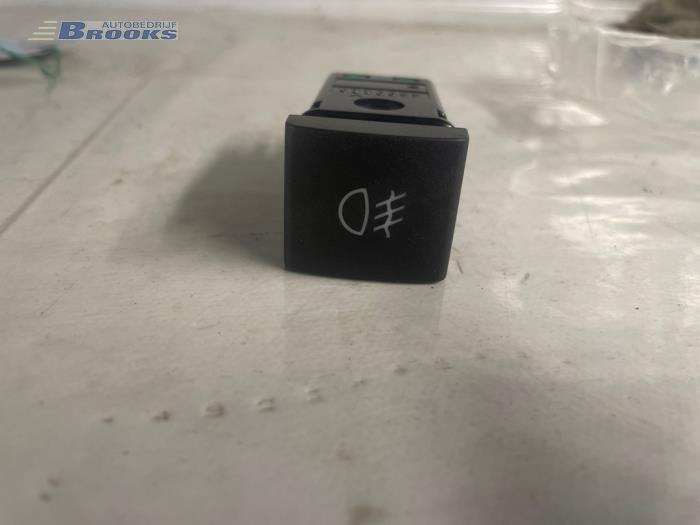Fog light switch