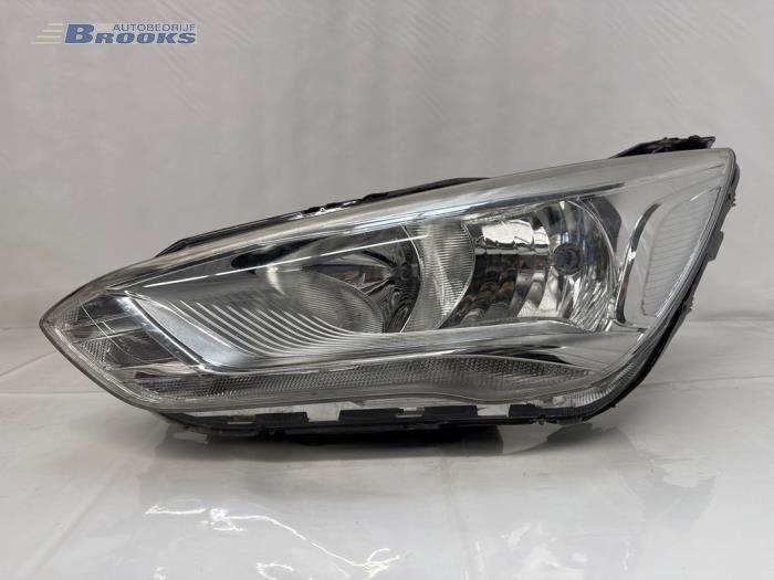 Używane Reflektor lewy Ford Grand C-Max (DXA) 1.0 Ti-VCT EcoBoost 12V 125 Cena € 100,00 Procedura marży oferowane przez Autobedrijf Brooks