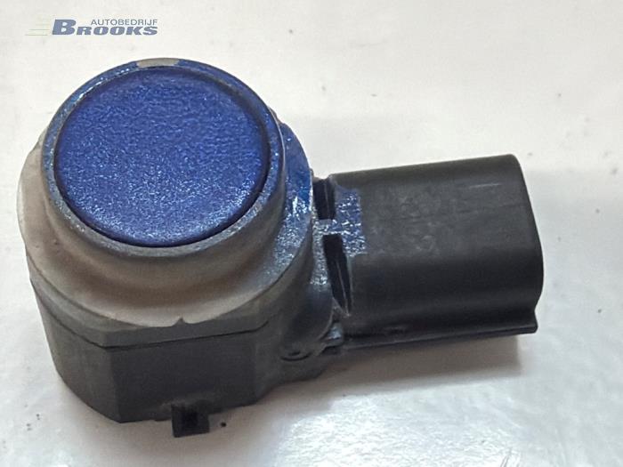 Usados Sensor PDC Ford Grand C-Max (DXA) 1.0 Ti-VCT EcoBoost 12V 125 Precio € 10,00 Norma de margen ofrecido por Autobedrijf Brooks