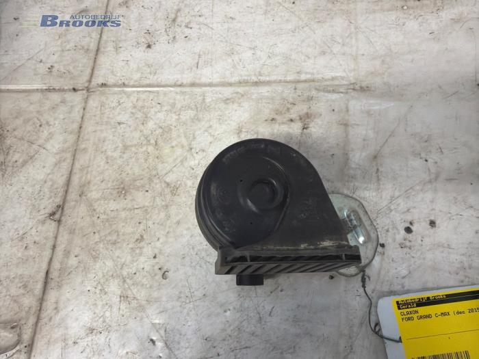 Używane Klakson Ford Grand C-Max (DXA) 1.0 Ti-VCT EcoBoost 12V 125 Cena € 10,00 Procedura marży oferowane przez Autobedrijf Brooks