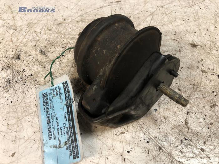 Used Engine mount Nissan 350 Z (Z33) 3.5 V6 24V Price € 25,00 Margin scheme offered by Autobedrijf Brooks