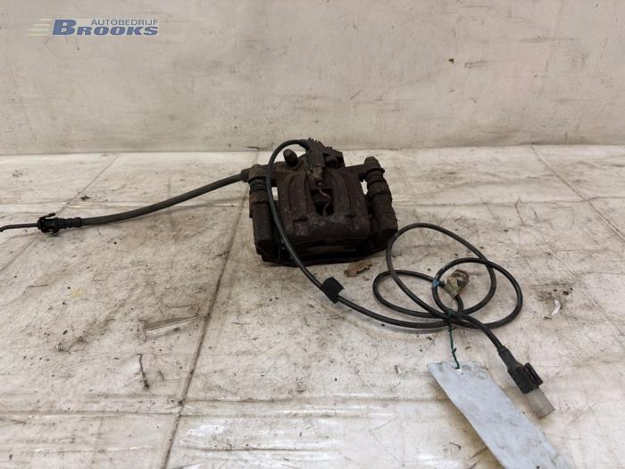 Gebrauchte Bremszange links hinten Mercedes Vito (639.6) 2.2 109 CDI 16V Preis € 20,00 Margenregelung angeboten von Autobedrijf Brooks