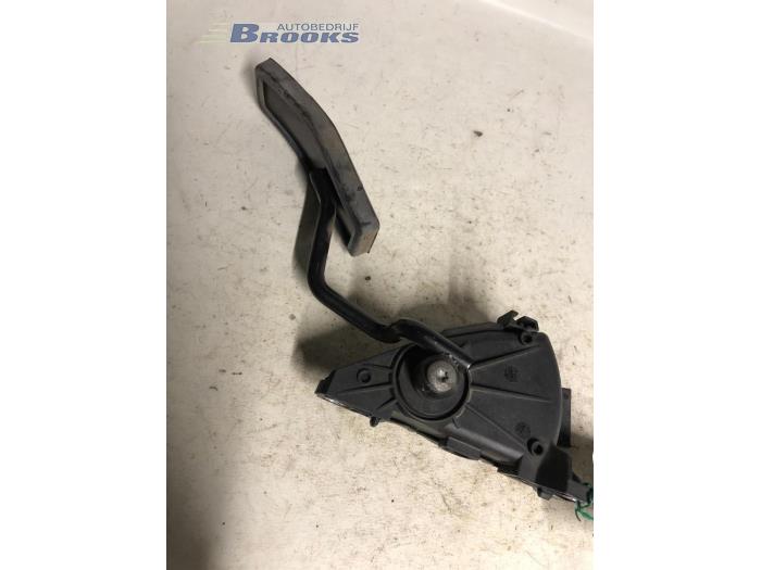 Begagnade Gaspedalsensor Saab 9-5 Estate (YS3E) 3.0 TiD V6 24V Pris € 40,00 Marginaltabell erbjuds av Autobedrijf Brooks