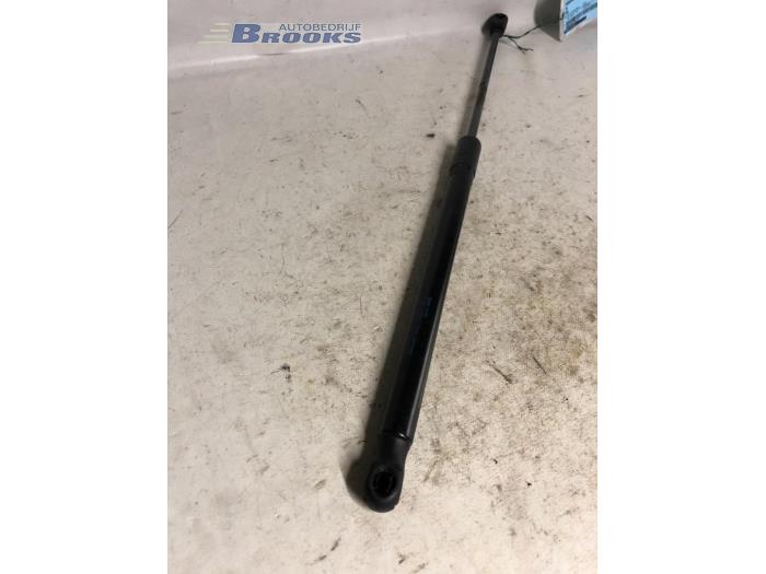Rear gas strut, right from a Volkswagen Eos 2006
