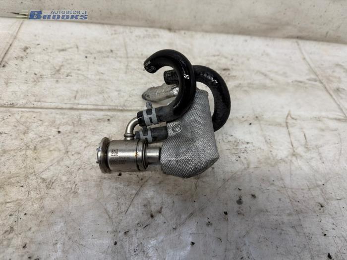 Usados Inyector Adblue Mercedes Sprinter 3,5t (907.6/910.6) 315 CDI 2.0 D RWD Precio € 100,00 Norma de margen ofrecido por Autobedrijf Brooks