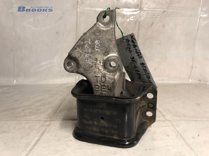 Usagé Support moteur Peugeot 307 (3A/C/D) 2.0 HDi 90 Prix € 15,00 Règlement à la marge proposé par Autobedrijf Brooks