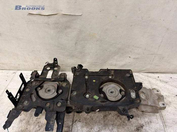 Used Engine mount Volkswagen Golf VII (AUA) e-Golf Price € 120,00 Margin scheme offered by Autobedrijf Brooks