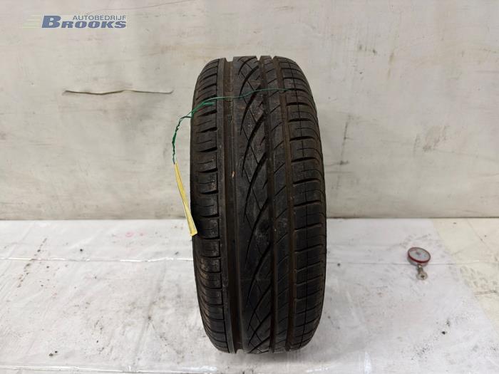 Używane Opona Cena € 25,00 Procedura marży oferowane przez Autobedrijf Brooks