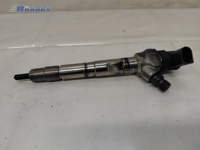 Usagé Injecteurs Volkswagen Passat Variant (3G5) 1.6 TDI 16V Prix € 45,00 Règlement à la marge proposé par Autobedrijf Brooks