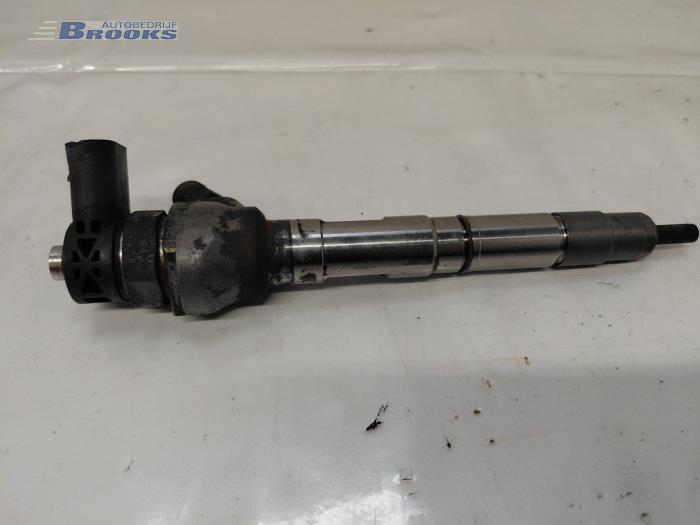 Usagé Injecteurs Volkswagen Passat Variant (3G5) 1.6 TDI 16V Prix € 45,00 Règlement à la marge proposé par Autobedrijf Brooks