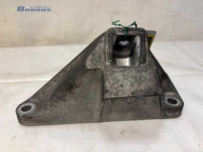 Gebrauchte Motorlager BMW 7 serie (F01/02/03/04) 750i,Li,LiS V8 32V Preis € 35,00 Margenregelung angeboten von Autobedrijf Brooks