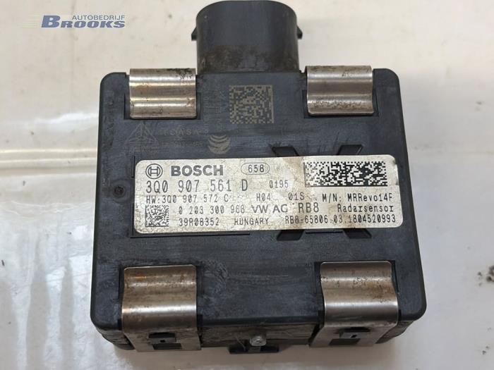 Begagnade Radarsensor Volkswagen Passat Variant (3G5) 1.6 TDI 16V Pris € 100,00 Marginaltabell erbjuds av Autobedrijf Brooks