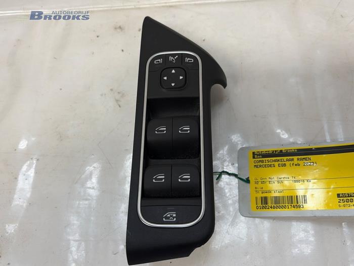 Usados Interruptor combinado de ventanillas Mercedes EQB (X243) 250 67 kWh Precio € 45,00 Norma de margen ofrecido por Autobedrijf Brooks