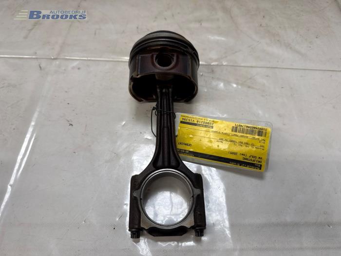 Usados Biela Volkswagen Golf V (1K1) 2.0 GTI 16V Precio € 30,00 Norma de margen ofrecido por Autobedrijf Brooks