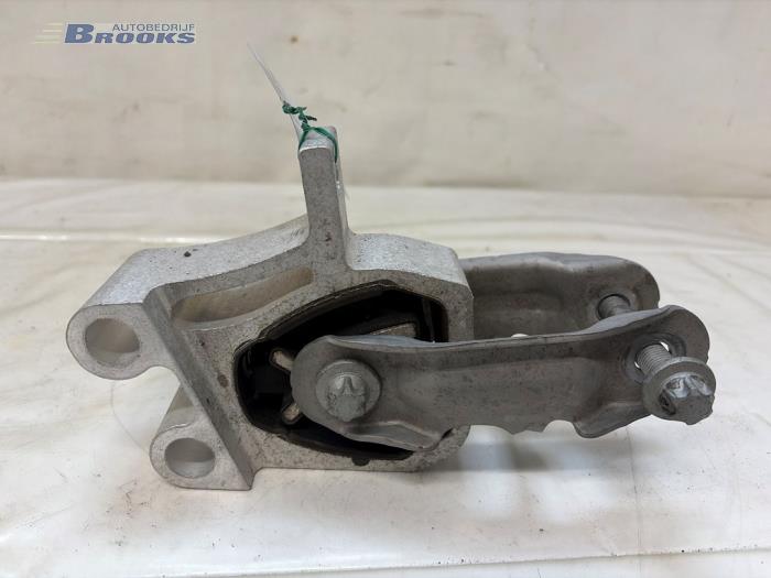 Used Engine mount Mercedes EQB (X243) 250 67 kWh Price € 40,00 Margin scheme offered by Autobedrijf Brooks