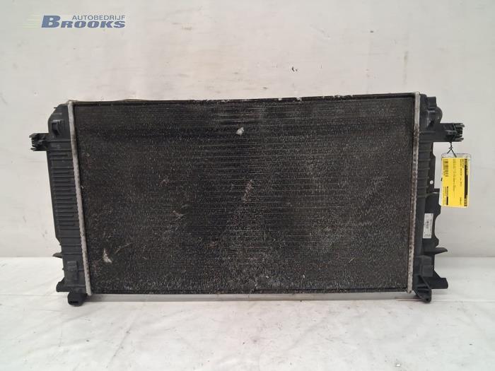 Usagé Radiateur Mercedes Sprinter 3t (906.61) 213 CDI 16V Prix € 35,00 Règlement à la marge proposé par Autobedrijf Brooks