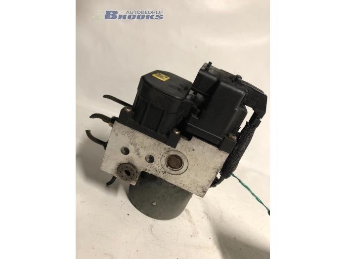 Begagnade ABS-pump Opel Omega Pris € 25,00 Marginaltabell erbjuds av Autobedrijf Brooks