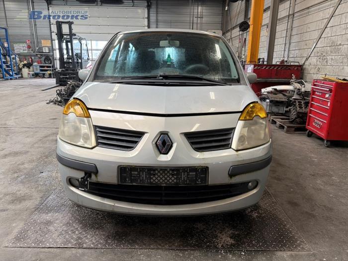 Usagé Faux châssis Renault Modus/Grand Modus (JP) 1.4 16V Prix € 50,00 Règlement à la marge proposé par Autobedrijf Brooks