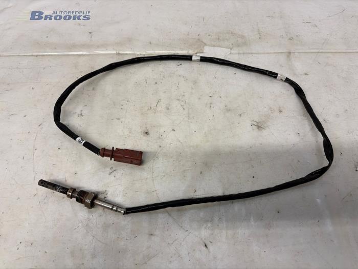 Usagé Sensor température d’échappement Volkswagen Golf VII (AUA) 1.6 TDI BlueMotion 16V Prix € 15,00 Règlement à la marge proposé par Autobedrijf Brooks