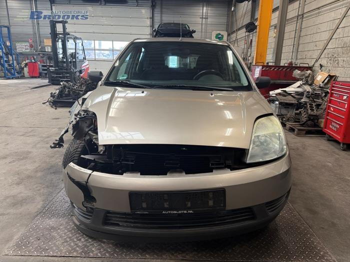 Gebrauchte Hinterachse Vorderradantrieb Ford Fiesta 5 (JD/JH) 1.3 Preis € 80,00 Margenregelung angeboten von Autobedrijf Brooks