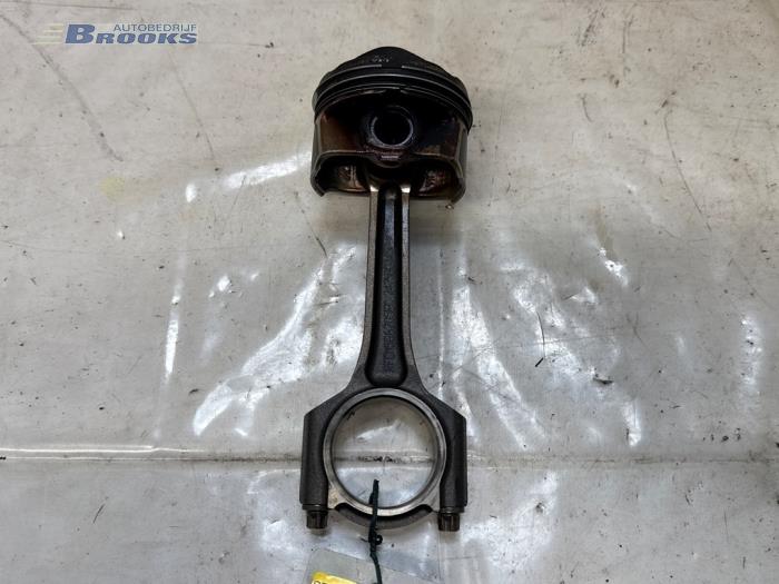 Gebrauchte Pleuelstange Ford Grand C-Max (DXA) 1.0 Ti-VCT EcoBoost 12V 125 Preis € 150,00 Margenregelung angeboten von Autobedrijf Brooks