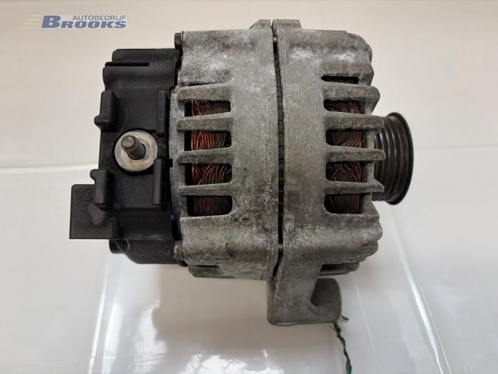 Begagnade Dynamo BMW 1 serie (E81) 118d 16V Pris € 40,00 Marginaltabell erbjuds av Autobedrijf Brooks
