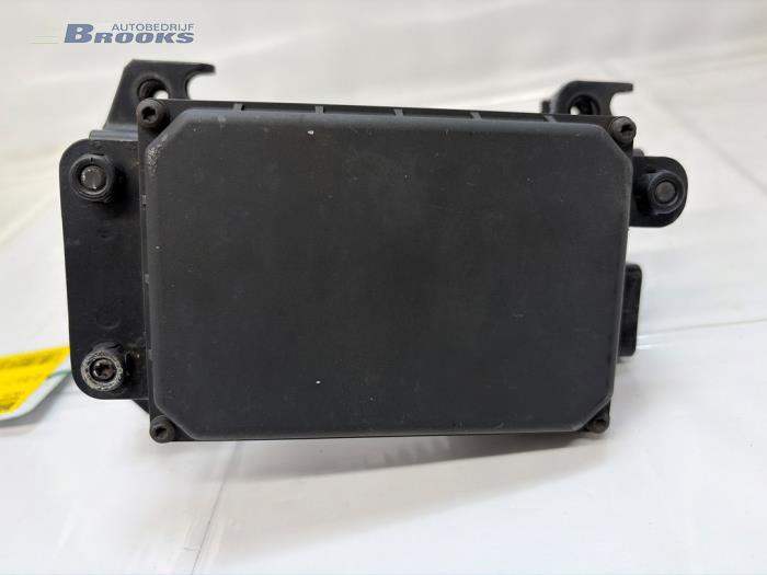 Begagnade Radarsensor Volvo V40 (MV) 1.5 T3 16V Geartronic Pris € 425,00 Marginaltabell erbjuds av Autobedrijf Brooks