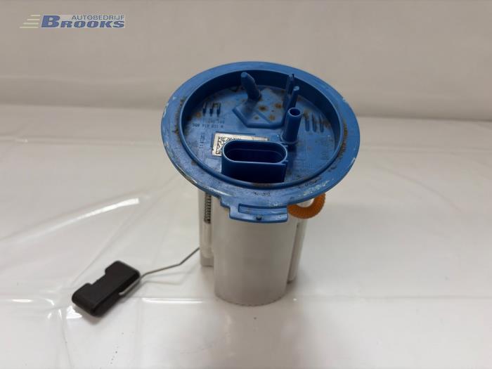 Usagé Pompe à carburant Volkswagen Golf VII (AUA) 1.4 TSI 16V Prix € 15,00 Règlement à la marge proposé par Autobedrijf Brooks