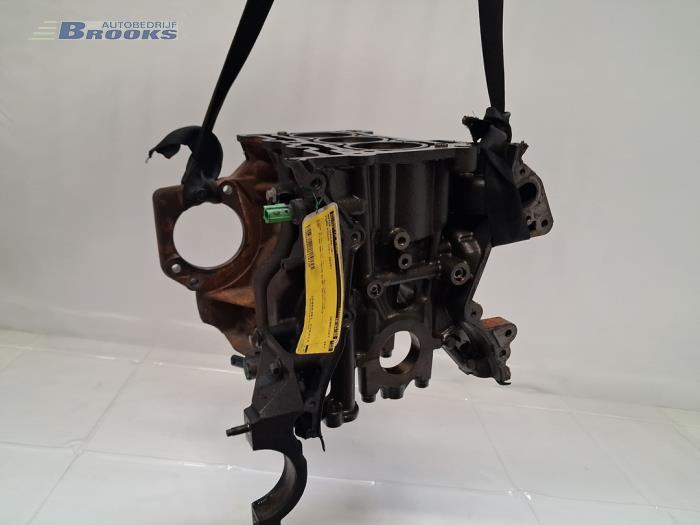 Used Engine crankcase Ford Focus 3 Wagon 1.0 Ti-VCT EcoBoost 12V 125 Price € 550,00 Margin scheme offered by Autobedrijf Brooks