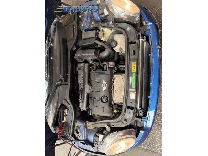 Usagé Radiateur Mini Mini (R56) 1.6 16V Cooper Prix € 40,00 Règlement à la marge proposé par Autobedrijf Brooks