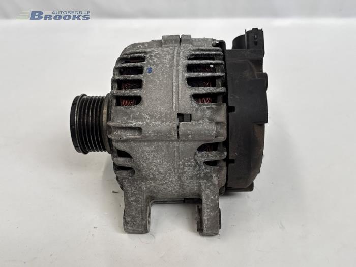 Gebrauchte Dynamo Peugeot 308 SW (L4/L9/LC/LJ/LR) 1.2 12V e-THP PureTech 130 Preis € 35,00 Margenregelung angeboten von Autobedrijf Brooks