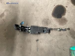 Used Gearbox shift cable Renault Kangoo Express (FW) 1.5 dCi 70 Price € 35,00 Margin scheme offered by Autobedrijf Brooks