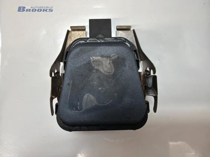Begagnade Regnsensor Landrover Range Rover IV (LG) 4.4 SDV8 32V Pris € 60,00 Marginaltabell erbjuds av Autobedrijf Brooks