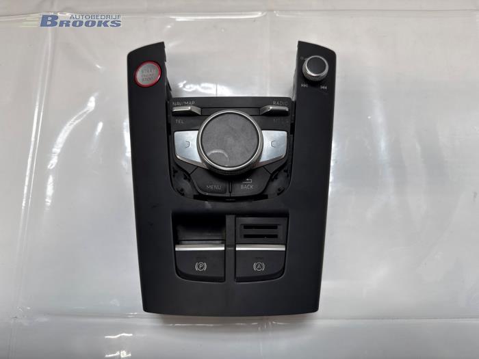 Used On-board computer controller Audi S3 Limousine (8VM/8VS) 2.0 TFSI 16V Price € 50,00 Margin scheme offered by Autobedrijf Brooks