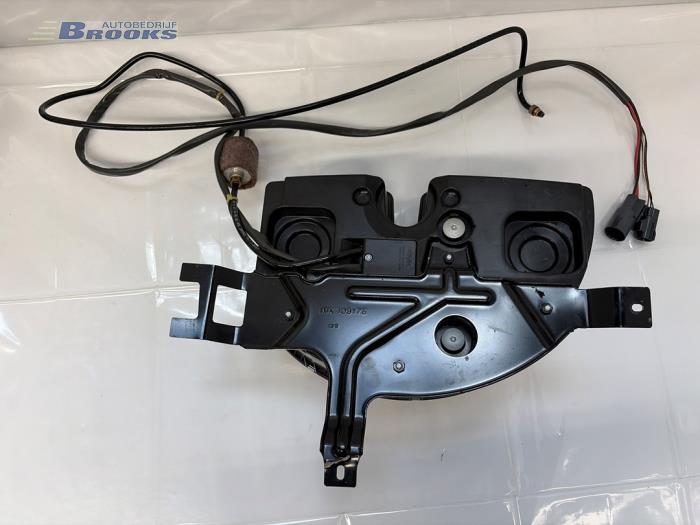 Begagnade Luftpump (fjädring) Landrover Range Rover IV (LG) 4.4 SDV8 32V Pris € 400,00 Marginaltabell erbjuds av Autobedrijf Brooks