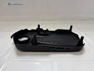 Abdeckblech Motor van een Audi A1 (8X1/8XK) 1.4 TFSI 16V 122 2011