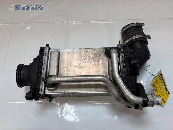 Usados Intercooler Mercedes C (W205) C-200 2.0 CGI 16V Precio € 40,00 Norma de margen ofrecido por Autobedrijf Brooks
