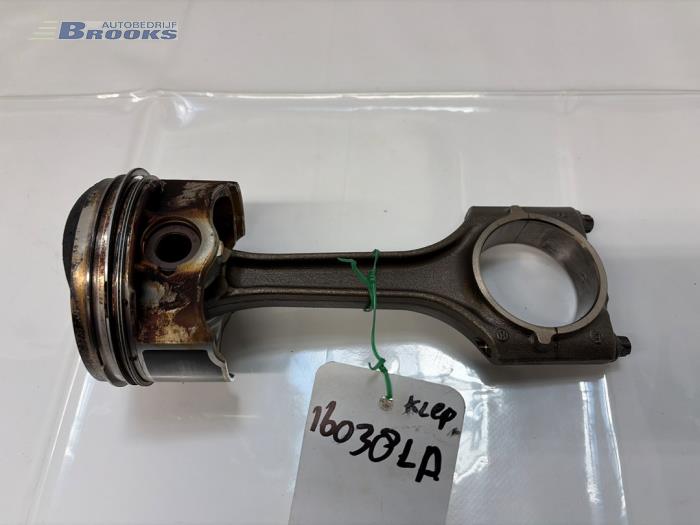 Usados Pistón Audi A3 (8P1) 1.8 16V TFSI Precio € 75,00 Norma de margen ofrecido por Autobedrijf Brooks