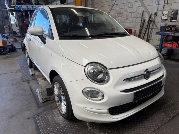 Getriebe van een Fiat 500 (312) 0.9 TwinAir 80 2016