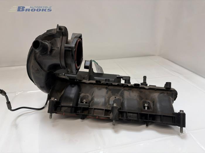 Gebrauchte Ansaugbrugge Mercedes C (W205) C-200 2.0 CGI 16V Preis € 100,00 Margenregelung angeboten von Autobedrijf Brooks