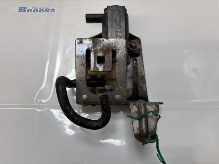 Gebrauchte Überdruckventil Turbo Mercedes C (W205) C-200 2.0 CGI 16V Preis € 20,00 Margenregelung angeboten von Autobedrijf Brooks
