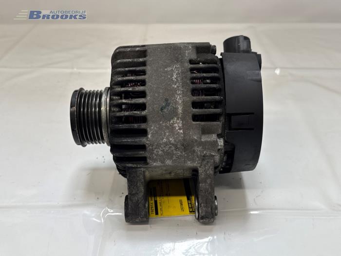 Begagnade Dynamo Peugeot 208 I (CA/CC/CK/CL) 1.2 Vti 12V PureTech 82 Pris € 20,00 Marginaltabell erbjuds av Autobedrijf Brooks