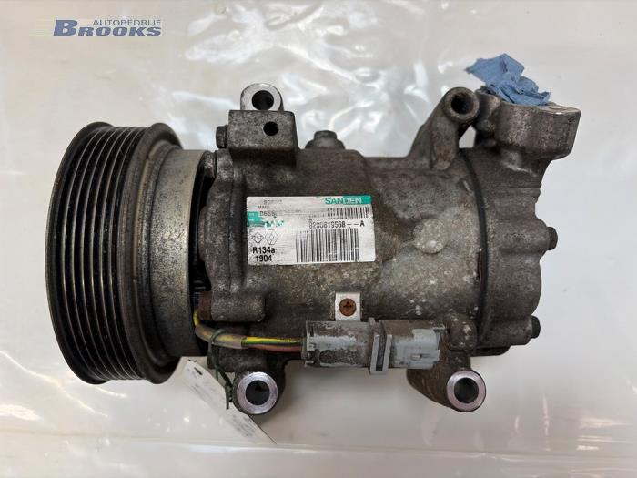 Usagé Pompe clim Renault Clio III (BR/CR) 1.2 16V 75 Prix € 15,00 Règlement à la marge proposé par Autobedrijf Brooks