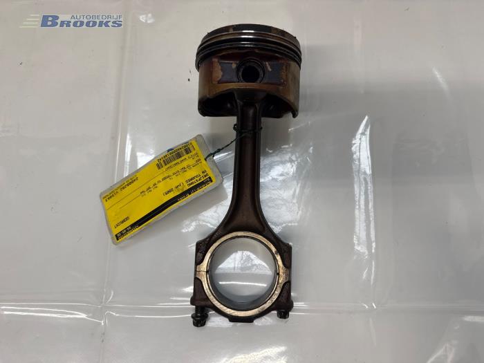 Gebrauchte Pleuelstange Volkswagen Touareg (7LA/7L6) 4.2 V8 40V Preis € 90,00 Margenregelung angeboten von Autobedrijf Brooks