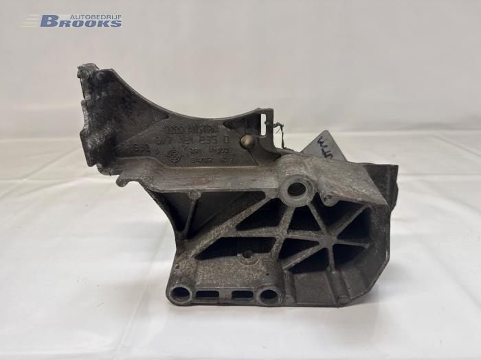 Used Engine mount Volkswagen Touareg (7LA/7L6) 4.2 V8 40V Price € 25,00 Margin scheme offered by Autobedrijf Brooks