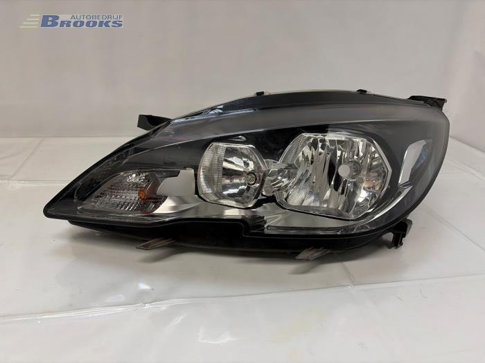 Używane Reflektor lewy Peugeot 308 SW (L4/L9/LC/LJ/LR) 1.6 BlueHDi 120 Cena € 165,00 Procedura marży oferowane przez Autobedrijf Brooks
